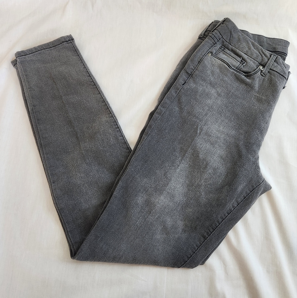 JESSICA SIMPSON High Rise Skinny jeans 8/29 Gray Stretchy